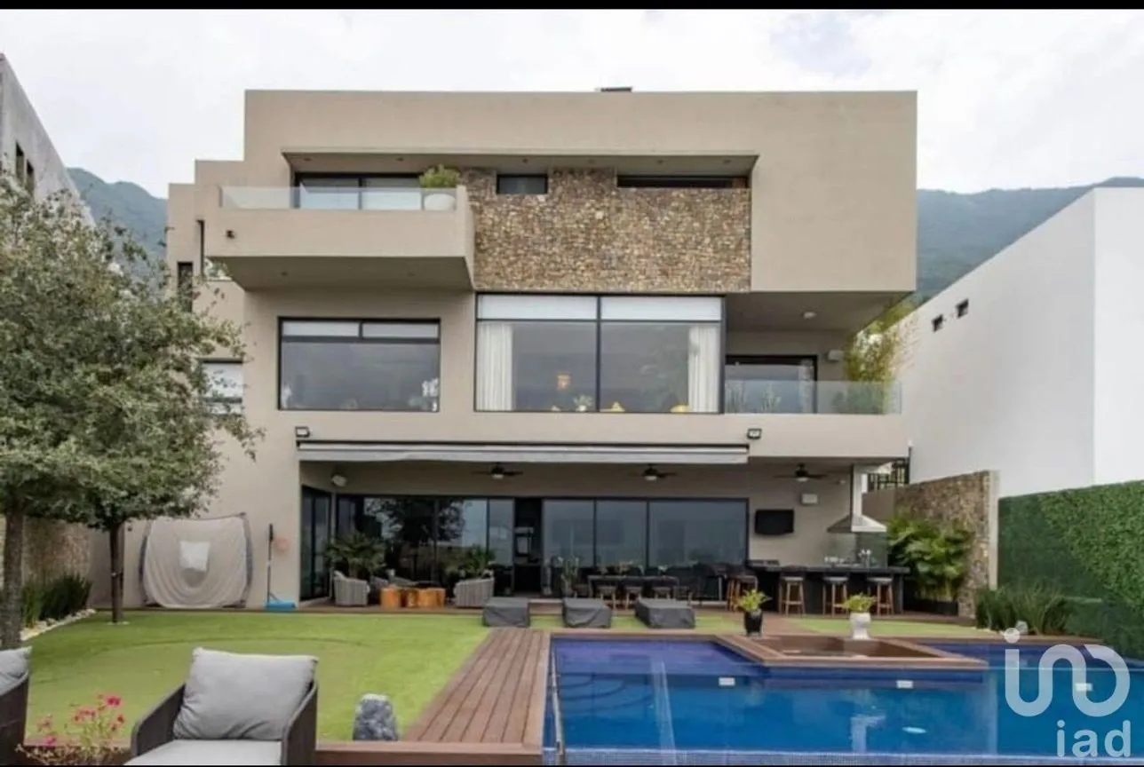 Casa en Venta en Residencial y Club de Golf la Herradura, Monterrey, Nuevo León | NEX-231667 | iad México | Foto 5 de 8