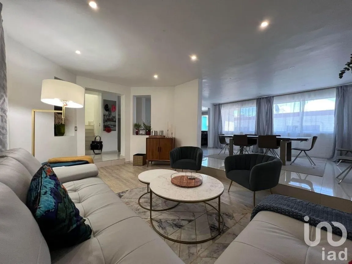 Casa en Venta en Jardines del Paseo, Monterrey, Nuevo León | NEX-231868 | iad México | Foto 1 de 11