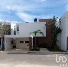 NEX-199585 - Casa en Venta, con 3 recamaras, con 4 baños, con 205 m2 de construcción en Conkal, CP 97345, Yucatán.