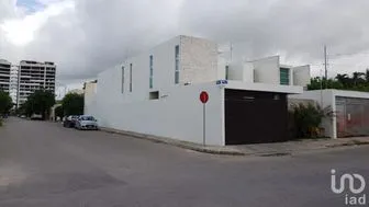 NEX-201265 - Casa en Venta, con 4 recamaras, con 4 baños, con 330 m2 de construcción en San Ramon Norte I, CP 97117, Yucatán.