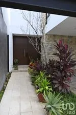 NEX-201881 - Casa en Venta, con 3 recamaras, con 4 baños, con 200 m2 de construcción en Temozon Norte, CP 97302, Yucatán.