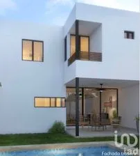 NEX-266940 - Casa en Venta, con 3 recamaras, con 3 baños, con 200 m2 de construcción.