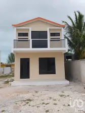 NEX-82804 - Casa en Venta, con 3 recamaras, con 2 baños, con 250 m2 de construcción en Chicxulub Puerto, CP 97330, Yucatán.