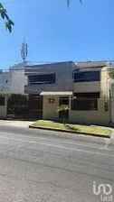 NEX-226822 - Casa en Venta, con 4 recamaras, con 3 baños, con 305 m2 de construcción en Ciudad Satélite, CP 53100, Estado De México.