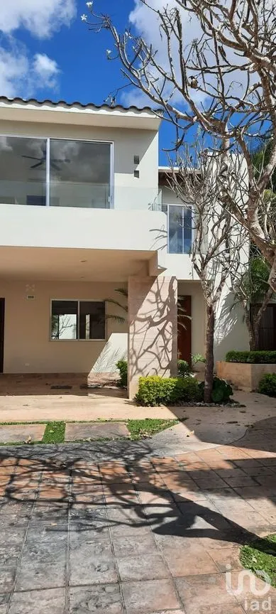 Casa en Renta en Temozon Norte, Mérida, Yucatán | NEX-230365 | iad México | Foto 2 de 20