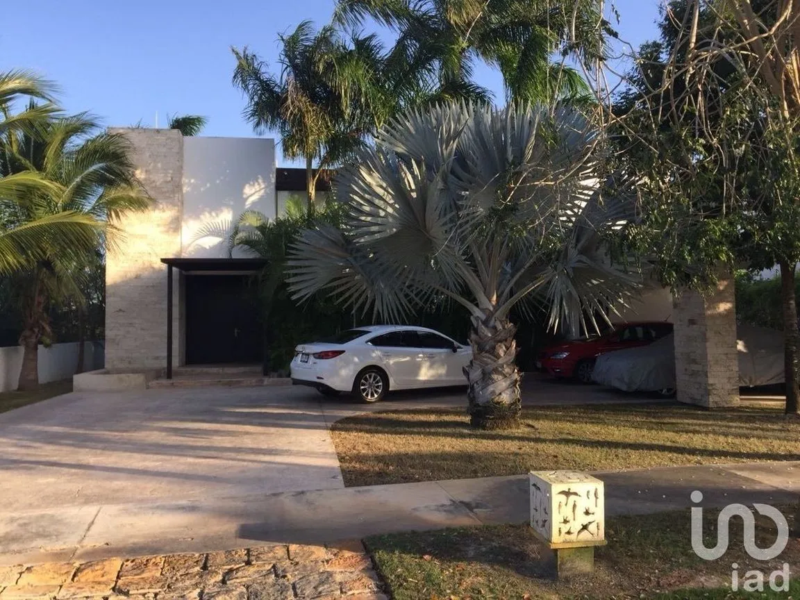 Casa en Venta en Yucatán Country Club, Mérida, Yucatán | NEX-230641 | iad México | Foto 1 de 14