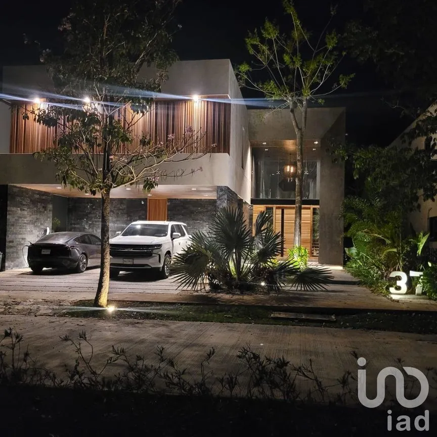 Casa en Venta en Yucatán Country Club, Mérida, Yucatán | NEX-230785 | iad México | Foto 1 de 44