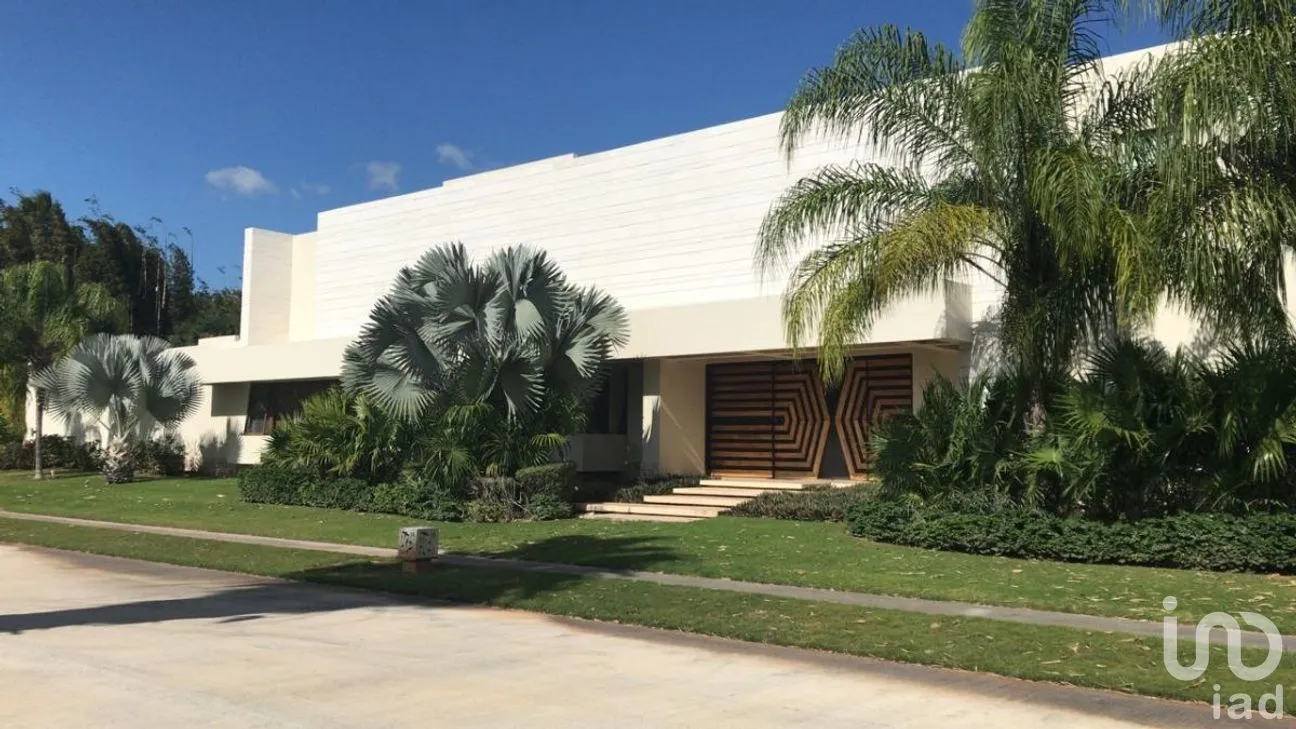 Casa en Venta en Yucatán Country Club, Mérida, Yucatán | NEX-276636 | iad México | Foto 2 de 18