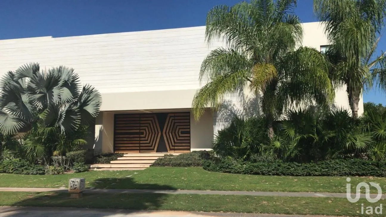 Casa en Venta en Yucatán Country Club, Mérida, Yucatán | NEX-276636 | iad México | Foto 1 de 18