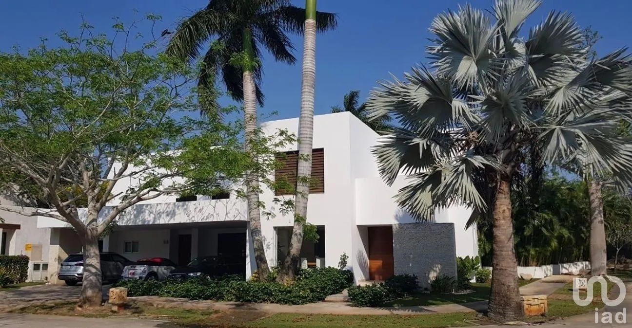 Casa en Venta en Yucatán Country Club, Mérida, Yucatán | NEX-276641 | iad México | Foto 1 de 15