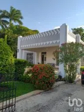 NEX-276644 - Casa en Venta, con 3 recamaras, con 3 baños, con 659 m2 de construcción en Mérida Centro, CP 97000, Yucatán.