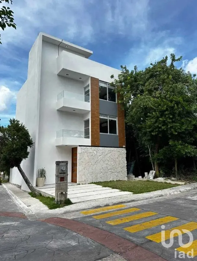 Casa en Venta en Puerto Morelos, Puerto Morelos, Quintana Roo | NEX-276772 | iad México | Foto 1 de 18