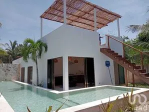 NEX-276775 - Casa en Venta, con 3 recamaras, con 3 baños, con 183 m2 de construcción en San Crisanto, CP 97424, Yucatán.