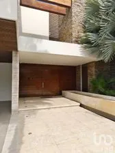 NEX-276803 - Casa en Venta, con 3 recamaras, con 4 baños, con 542.99 m2 de construcción en Santa Gertrudis Copo, CP 97305, Yucatán.