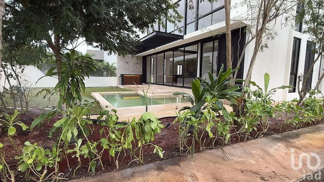 Casa en Venta en Yucatán Country Club, Mérida, Yucatán | NEX-284962 | iad México | Foto 2 de 20