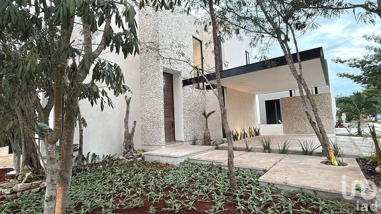 Casa en Venta en Yucatán Country Club, Mérida, Yucatán | NEX-284962 | iad México | Foto 1 de 20