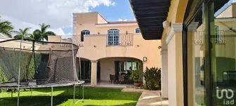 NEX-291590 - Casa en Venta, con 3 recamaras, con 4 baños, con 571.12 m2 de construcción en San Ramon Norte, CP 97117, Yucatán.