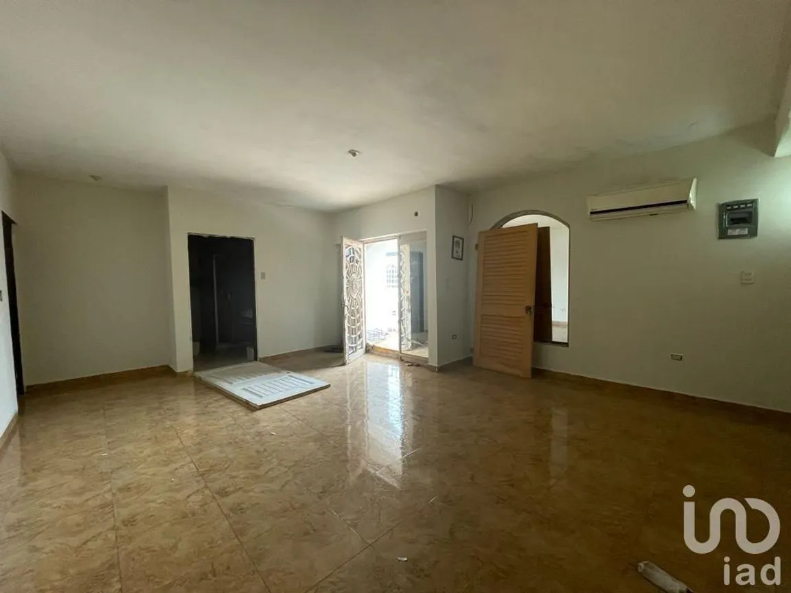 Casa en Venta en Valle Dorado, Reynosa, Tamaulipas | NEX-228120 | iad México | Foto 3 de 15