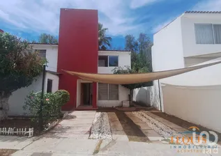 NEX-276246 - Casa en Venta, con 3 recamaras, con 2 baños, con 120 m2 de construcción en Centro, CP 76800, Querétaro.