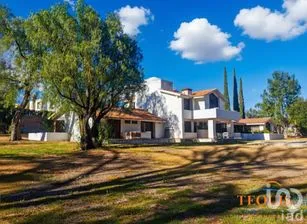 NEX-276567 - Casa en Venta, con 6 recamaras, con 6 baños, con 1000 m2 de construcción en Tequisquiapan Centro, CP 76750, Querétaro.