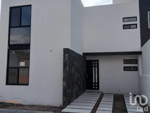 NEX-277763 - Casa en Venta, con 3 recamaras, con 2 baños, con 130 m2 de construcción en Sección Oriente Tequisquiapan, CP 76776, Querétaro.