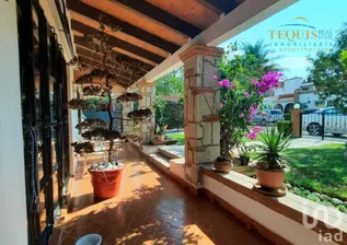 NEX-277766 - Casa en Venta, con 3 recamaras, con 4 baños, con 300 m2 de construcción en Club de Golf Tequisquiapan, CP 76799, Querétaro.