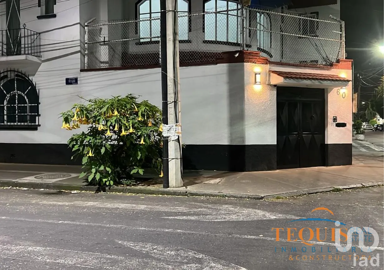 Casa en Venta en Portales Norte, Benito Juárez, Ciudad de México | NEX-290285 | iad México | Foto 2 de 36