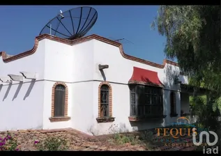 NEX-296994 - Casa en Venta, con 4 recamaras, con 4 baños, con 231 m2 de construcción.