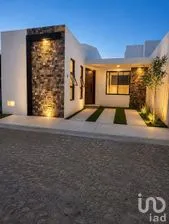 NEX-299084 - Casa en Venta, con 3 recamaras, con 1 baño, con 125 m2 de construcción.