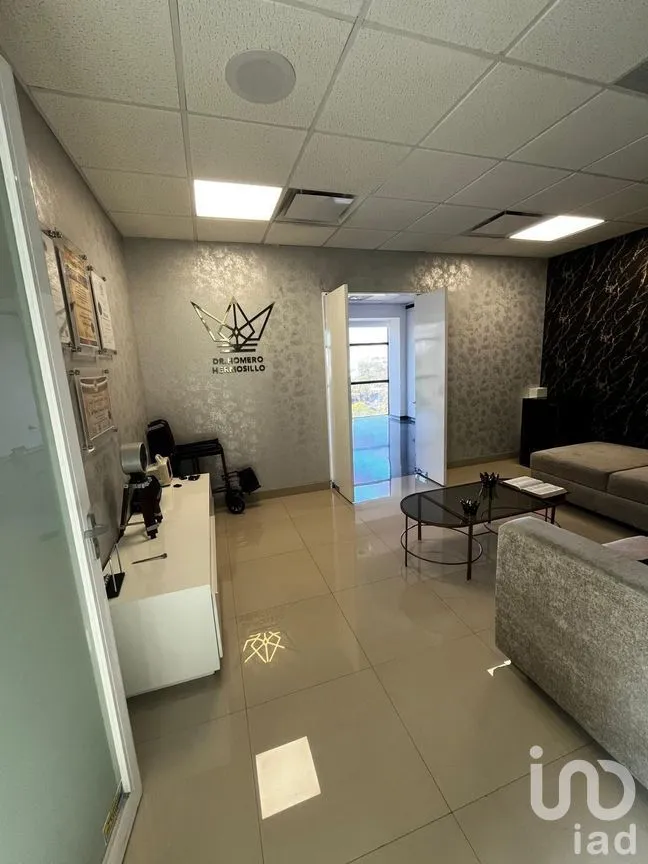 Oficina en Venta en Villas la Rioja, Monterrey, Nuevo León | NEX-271381 | iad México | Foto 2 de 9