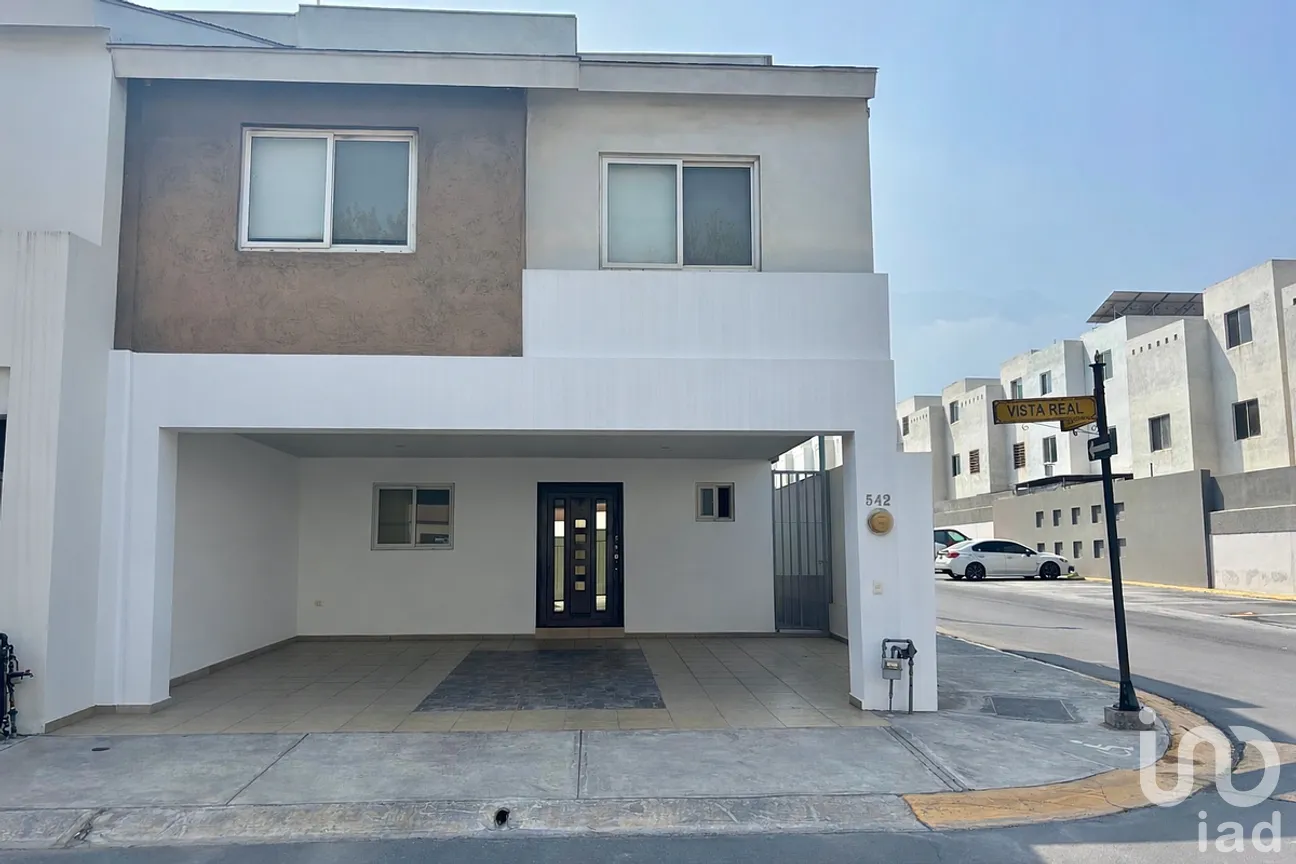 Casa en Venta en Puerta de Hierro, Monterrey, Nuevo León | NEX-291637 | iad México | Foto 1 de 19