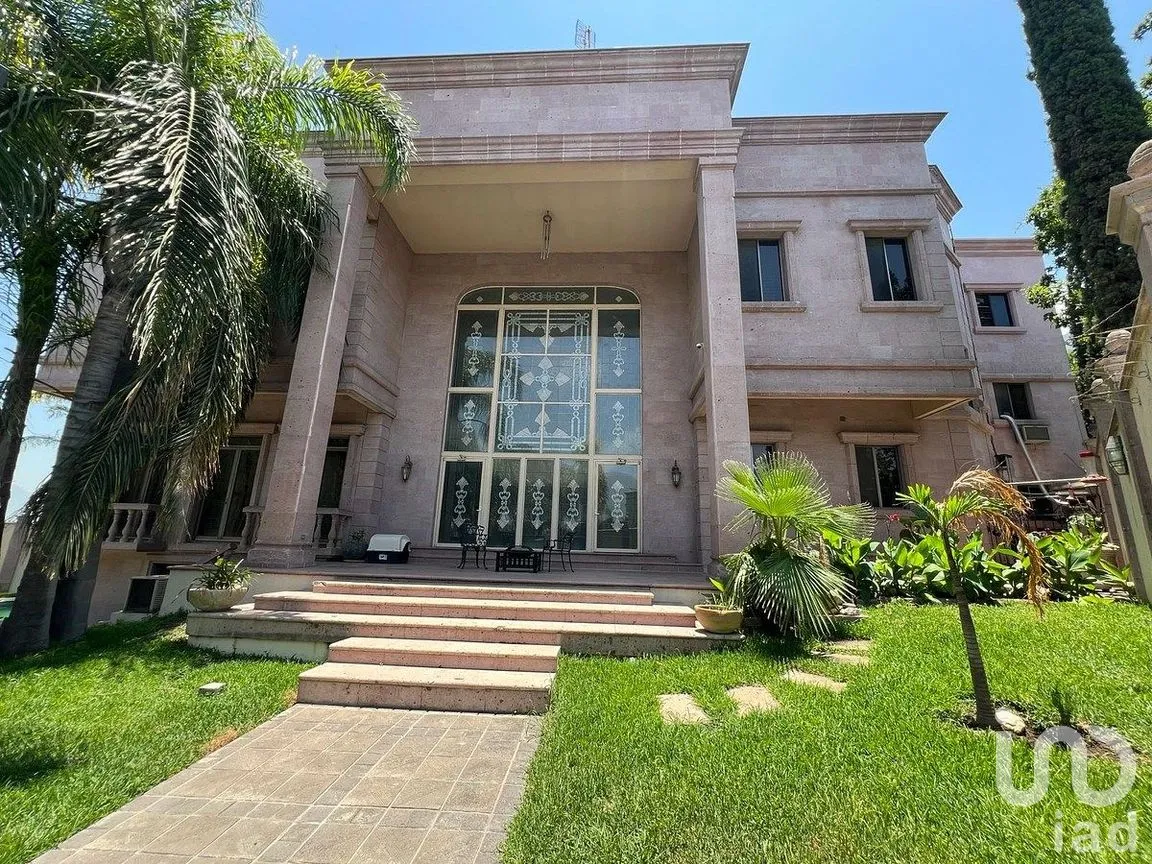Casa en Venta en Prados de La Sierra, San Pedro Garza García, Nuevo León | NEX-292257 | iad México | Foto 2 de 21