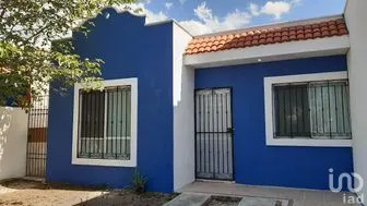 NEX-293139 - Casa en Renta, con 2 recamaras, con 1 baño, con 81 m2 de construcción en Las Américas II, CP 97302, Yucatán.