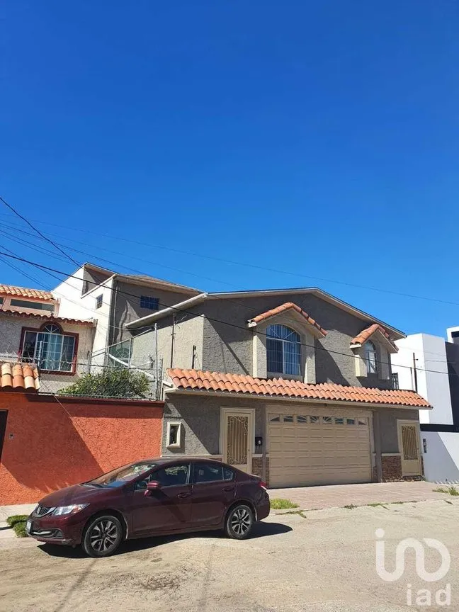 Casa en Venta en Playas de Tijuana Sección Jardines del Sol, Tijuana, Baja California | NEX-230412 | iad México | Foto 1 de 36