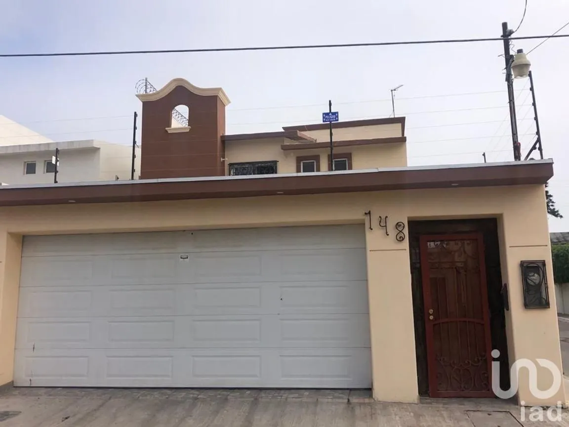 Casa en Renta en Benito Juárez, Playas de Rosarito, Baja California | NEX-230494 | iad México | Foto 1 de 19