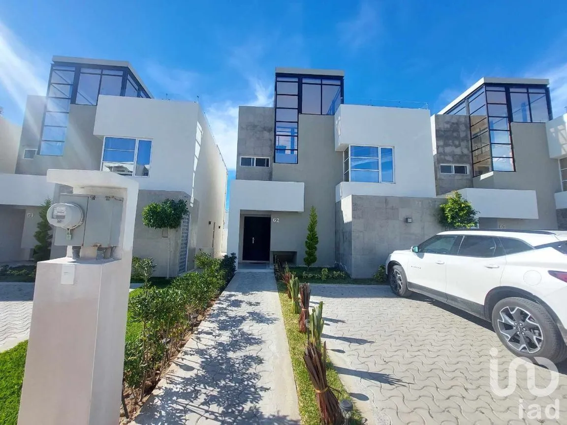 Casa en Venta en La Barca, Playas de Rosarito, Baja California | NEX-230539 | iad México | Foto 2 de 42