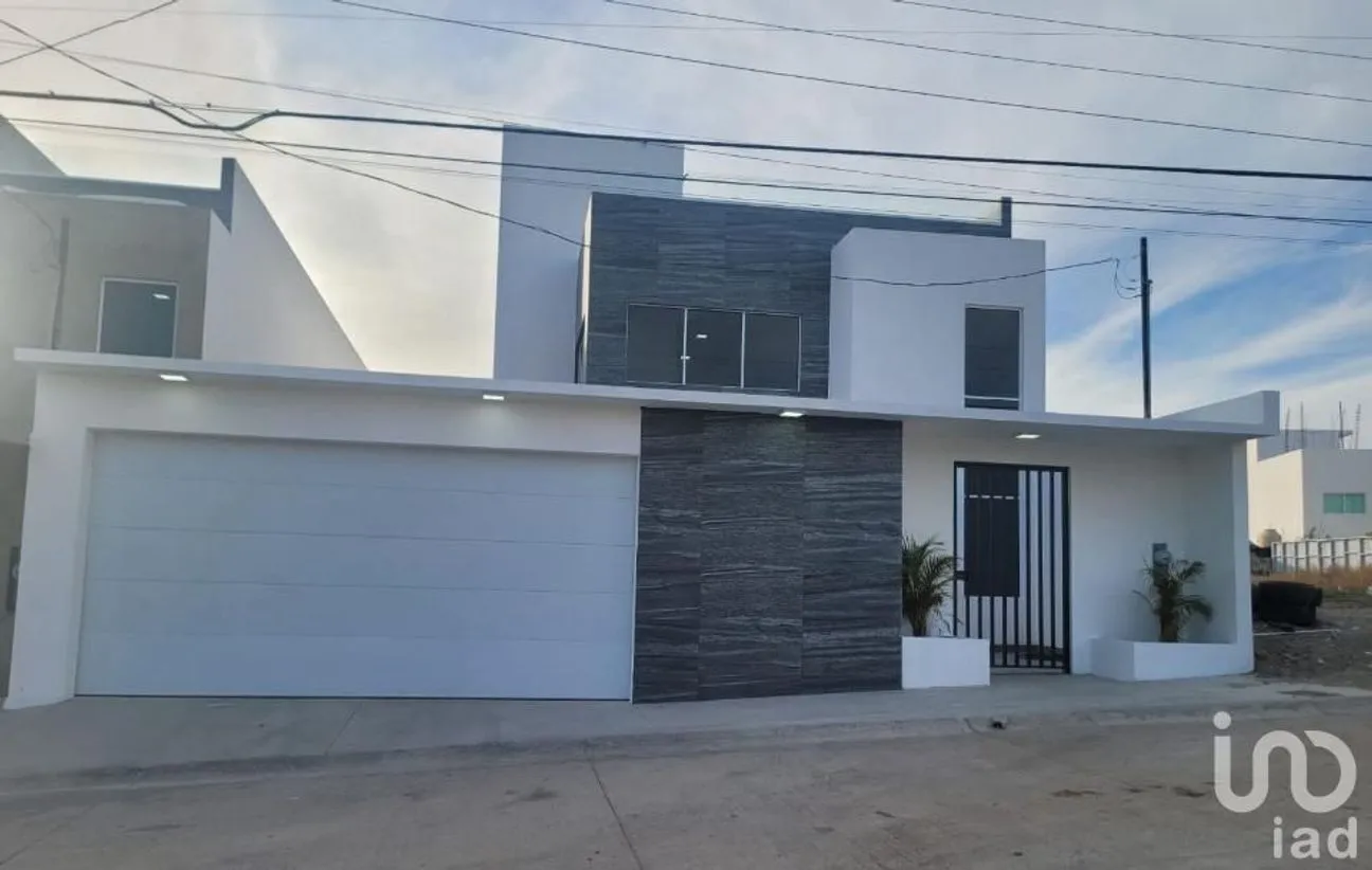 Casa en Venta en Independencia, Playas de Rosarito, Baja California | NEX-230543 | iad México | Foto 2 de 16