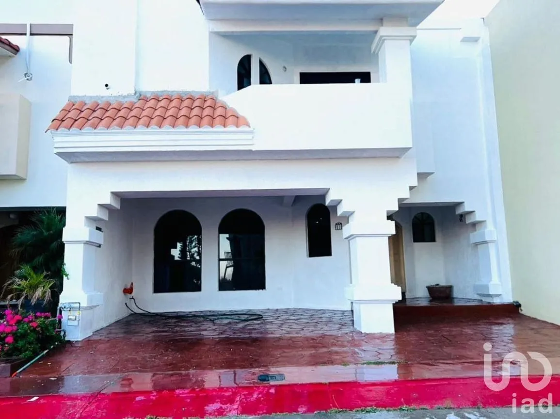Casa en Venta en Vista Dorada, Tijuana, Baja California | NEX-230545 | iad México | Foto 1 de 28