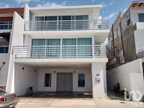 NEX-230553 - Casa en Renta, con 3 recamaras, con 2 baños en La Paloma, CP 22713, Baja California.