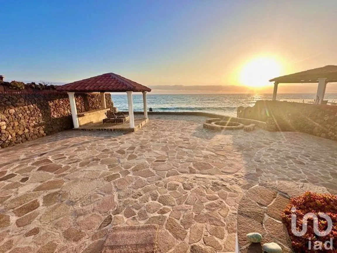 Casa en Venta en El Descanso, Playas de Rosarito, Baja California | NEX-230590 | iad México | Foto 2 de 27