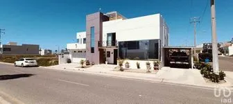 NEX-230594 - Casa en Venta, con 3 recamaras, con 3 baños, con 275 m2 de construcción en La Paloma, CP 22713, Baja California.