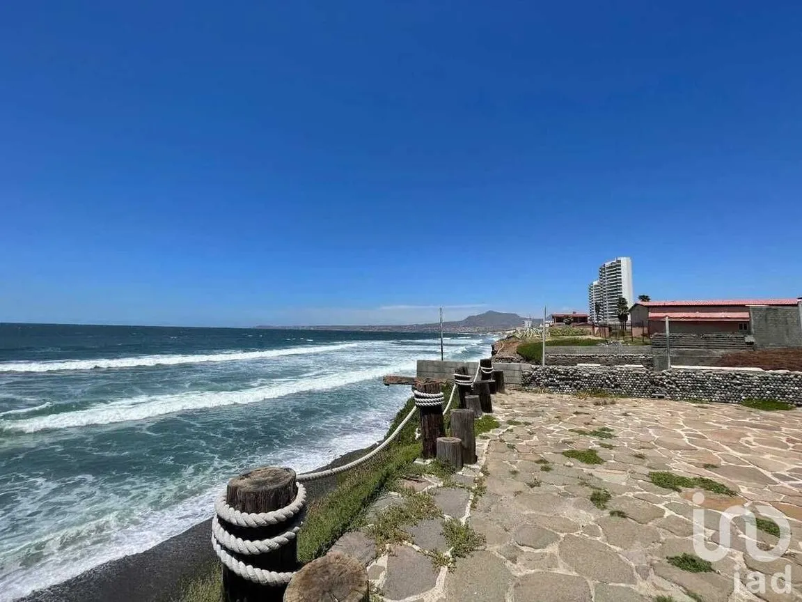 Casa en Venta en El Descanso, Playas de Rosarito, Baja California | NEX-230596 | iad México | Foto 1 de 40