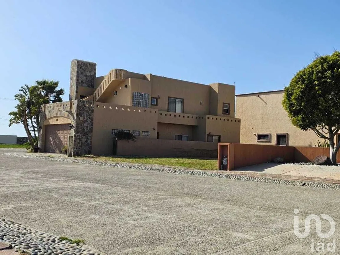 Casa en Venta en La Misión, Ensenada, Baja California | NEX-230613 | iad México | Foto 2 de 41