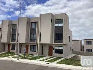 NEX-268343 - Casa en Venta, con 4 recamaras, con 3 baños, con 113 m2 de construcción en Plan Libertador, CP 22706, Baja California.
