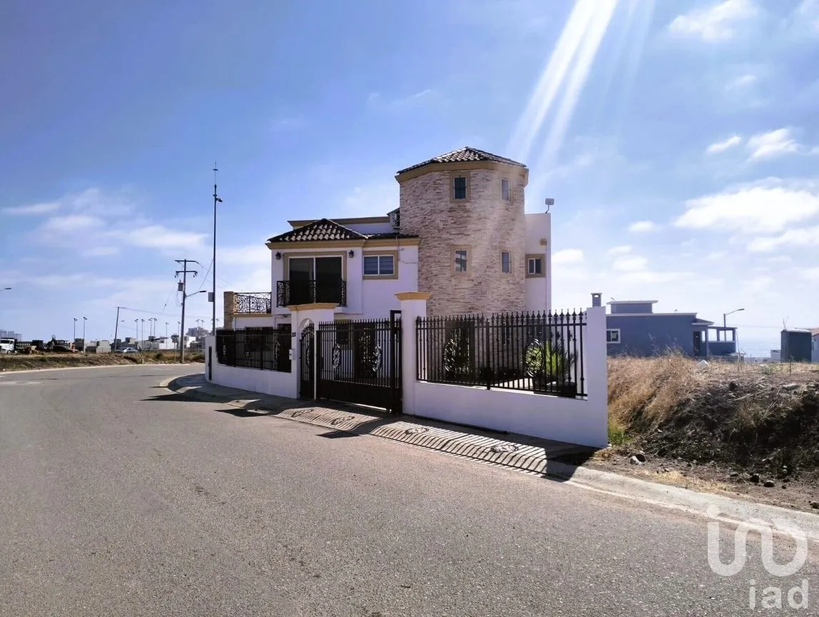 Casa en Venta en La Paloma, Playas de Rosarito, Baja California | NEX-268350 | iad México | Foto 2 de 50