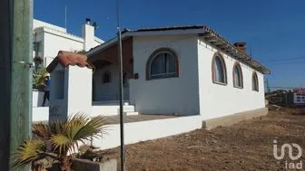 NEX-268357 - Casa en Venta, con 3 recamaras, con 3 baños, con 281 m2 de construcción en Baja Malibú (Sección Lomas), CP 22566, Baja California.