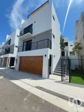 NEX-268378 - Casa en Venta, con 3 recamaras, con 2 baños, con 190 m2 de construcción en Rosarito, CP 22706, Baja California.