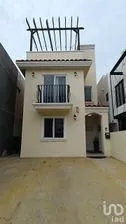 NEX-268421 - Casa en Venta, con 2 recamaras, con 1 baño, con 107.8 m2 de construcción en La Barca, CP 22713, Baja California.