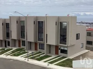 NEX-268864 - Casa en Venta, con 3 recamaras, con 3 baños, con 114.92 m2 de construcción en Plan Libertador, CP 22706, Baja California.