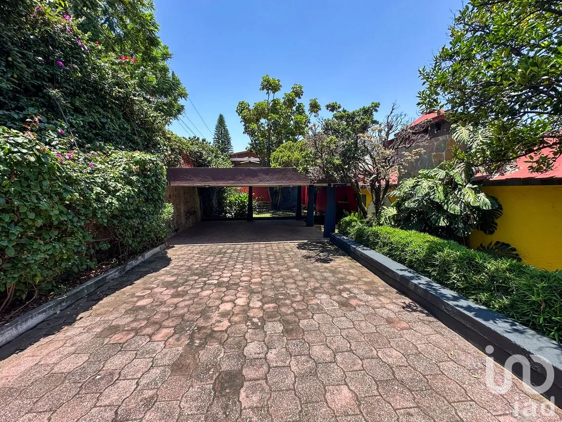 Casa en Venta en Los Volcanes, Cuernavaca, Morelos | NEX-277501 | iad México | Foto 1 de 40
